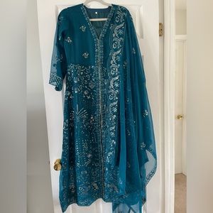 new pakitsani maxi dress